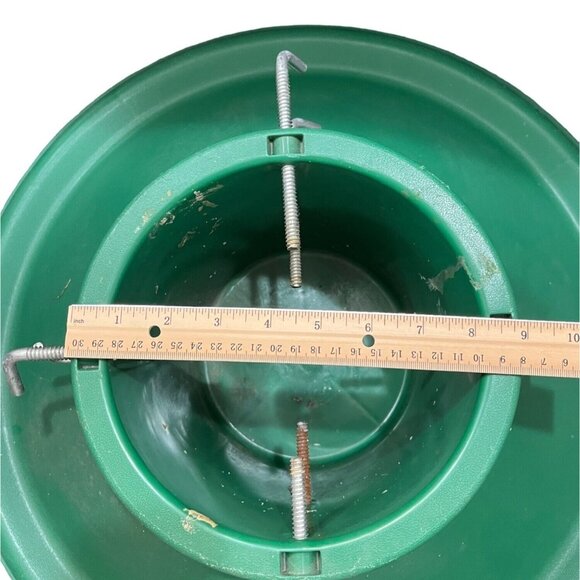 Plastic Christmas Tree Stand Green  23 Inches Round C82 - Picture 7 of 11